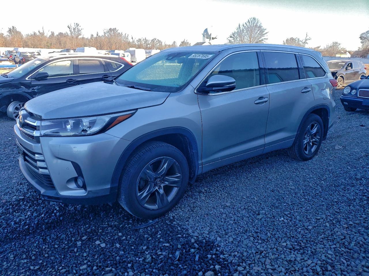 Toyota Highlander Limited Image 1