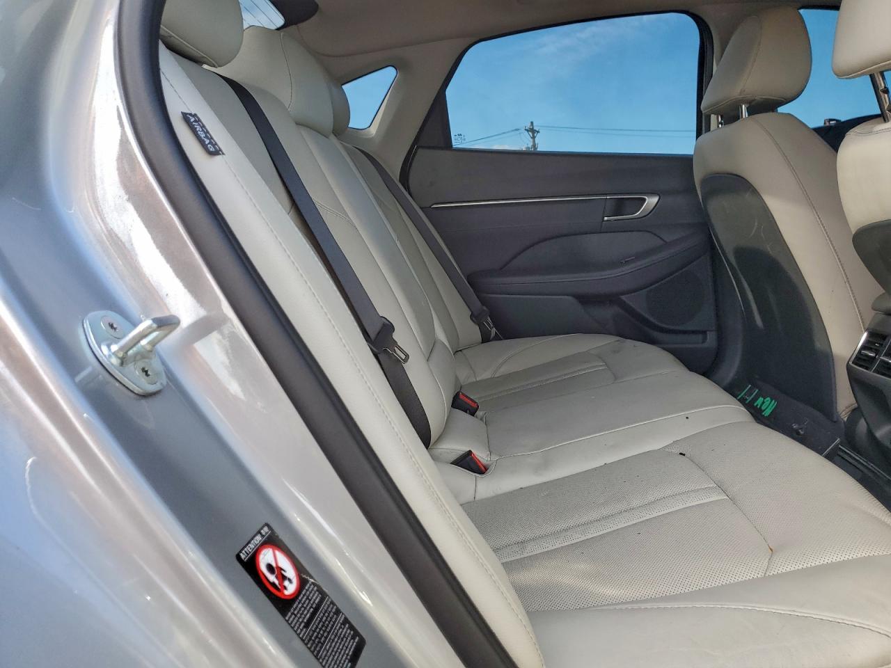 Hyundai SONATA Limited Image 8