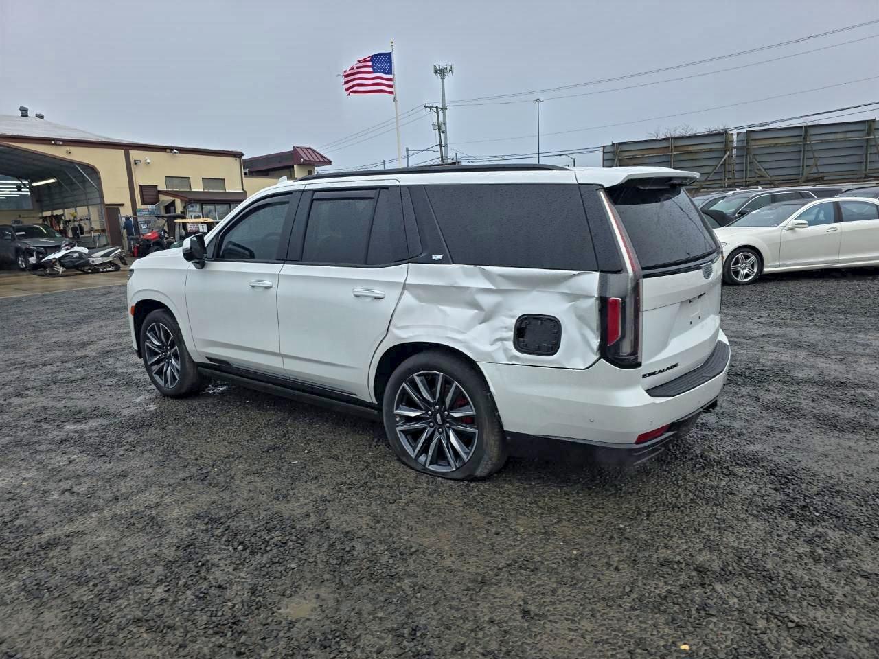 Cadillac Escalade Sport Platinum Image 12