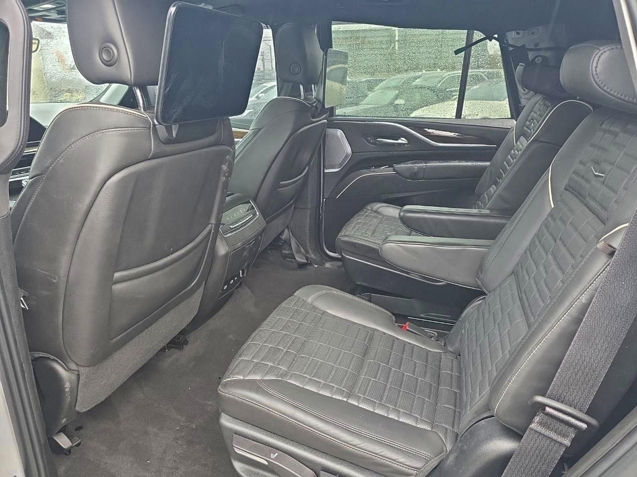 Cadillac Escalade Sport Platinum Image 3