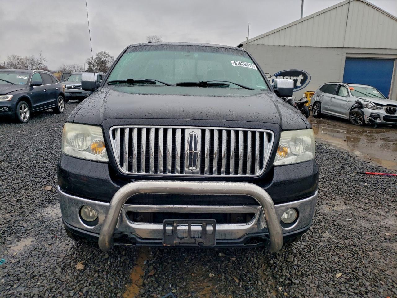 Lincoln Mark LT Image 8