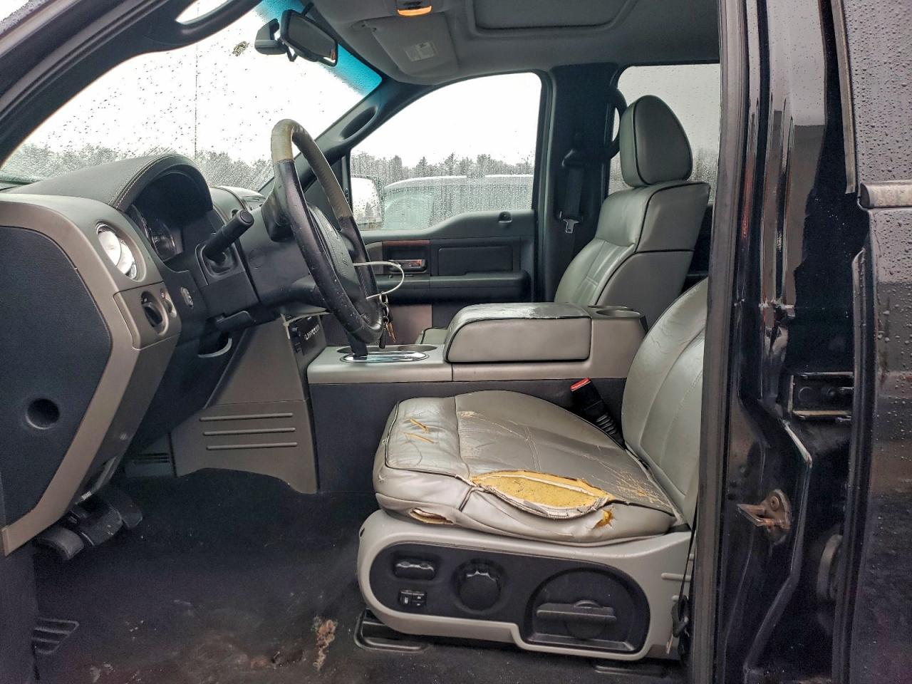 Lincoln Mark LT Image 11