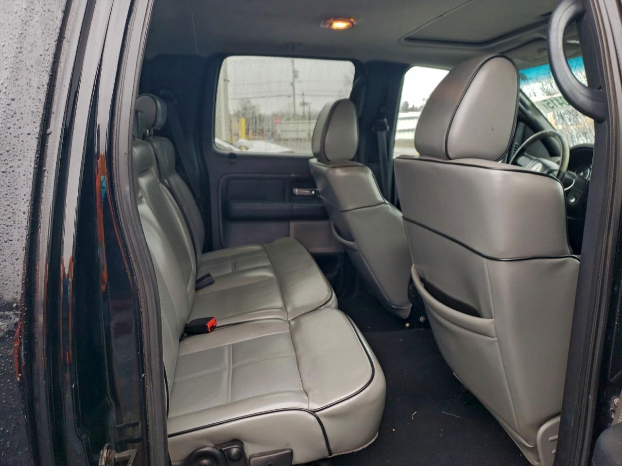 Lincoln Mark LT Image 2