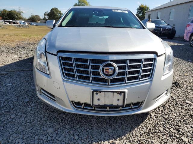 Cadillac XTS Luxury Collection Image 12