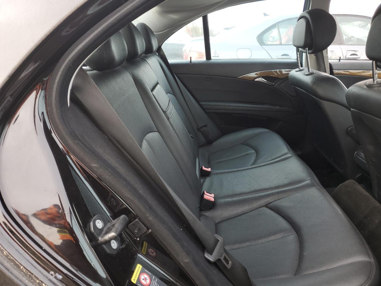 Mercedes-Benz E-Class 350 4matic Image 12