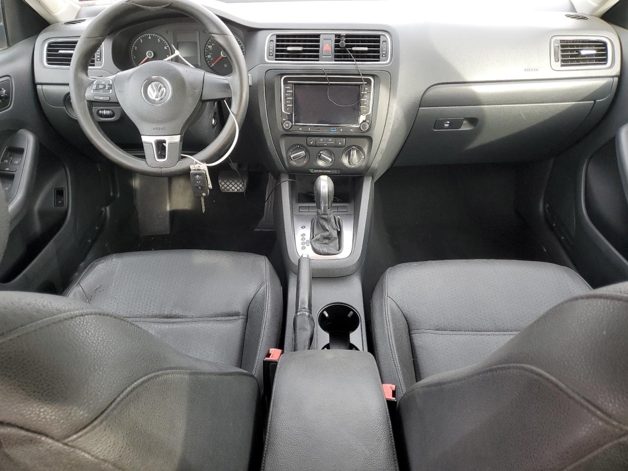 Volkswagen Jetta Se Image 11