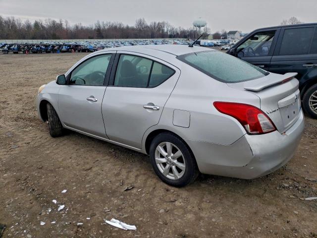 Nissan Versa S Image 6
