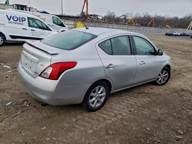 Nissan Versa S Image 12