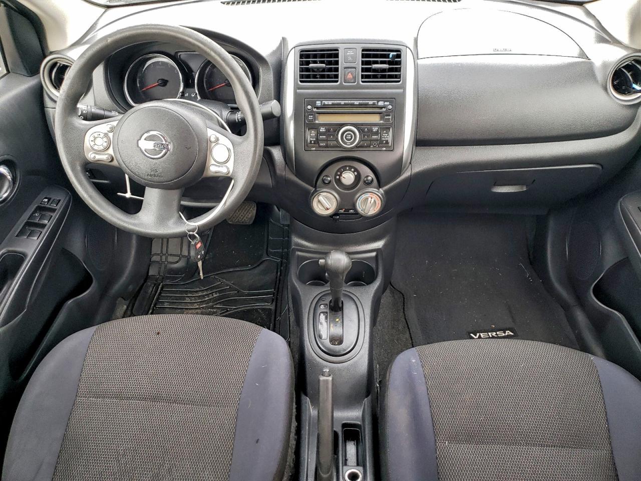 Nissan Versa S Image 8