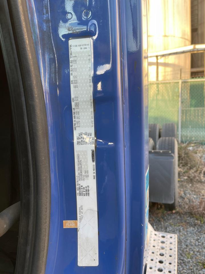 Freightliner Cascadia 1 Image 7