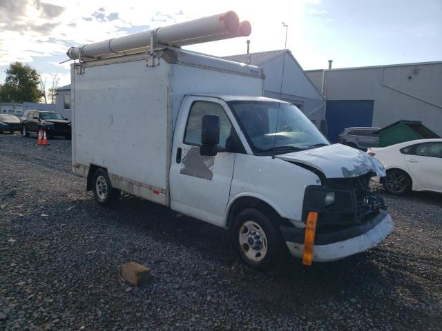 GMC Savana Cutaway G3500 Image 3