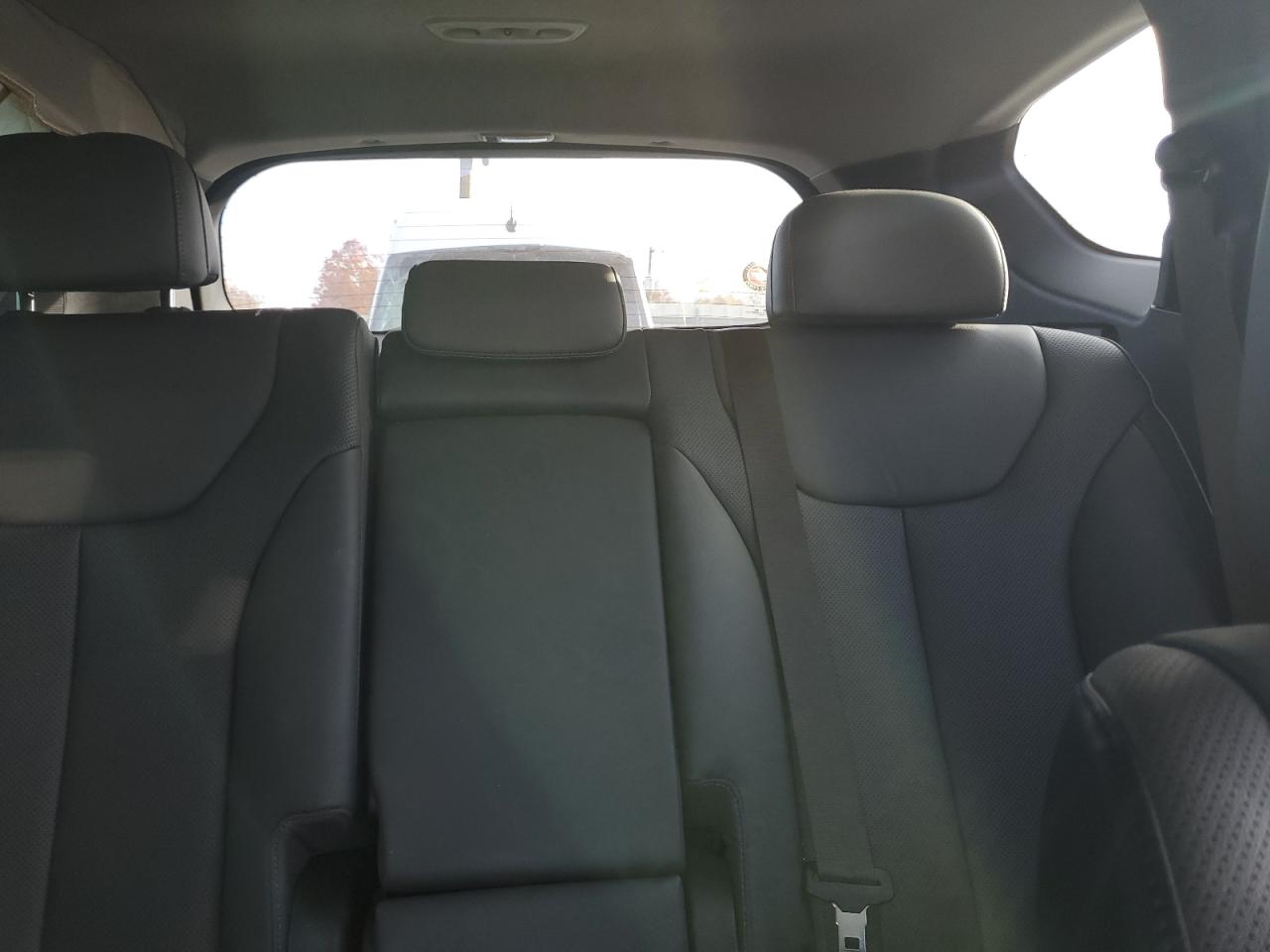 Hyundai SANTA FE Limited Image 4