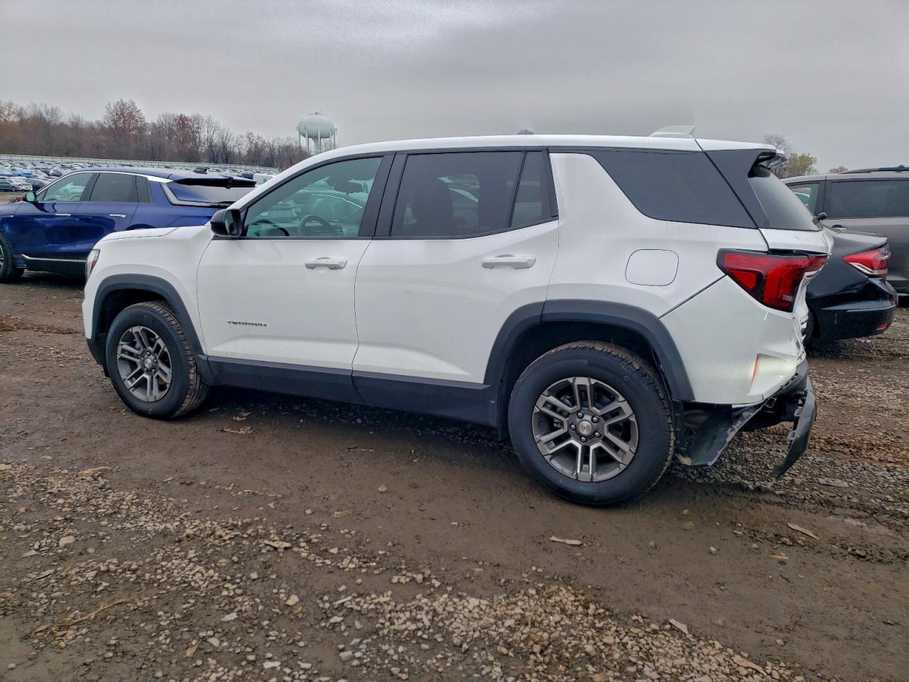 GMC Terrain Elevation Image 3