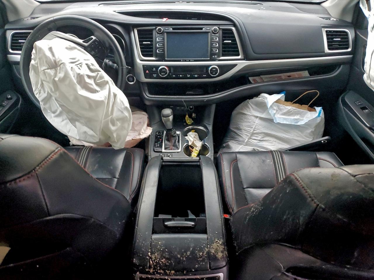 Toyota Highlander Se Image 12