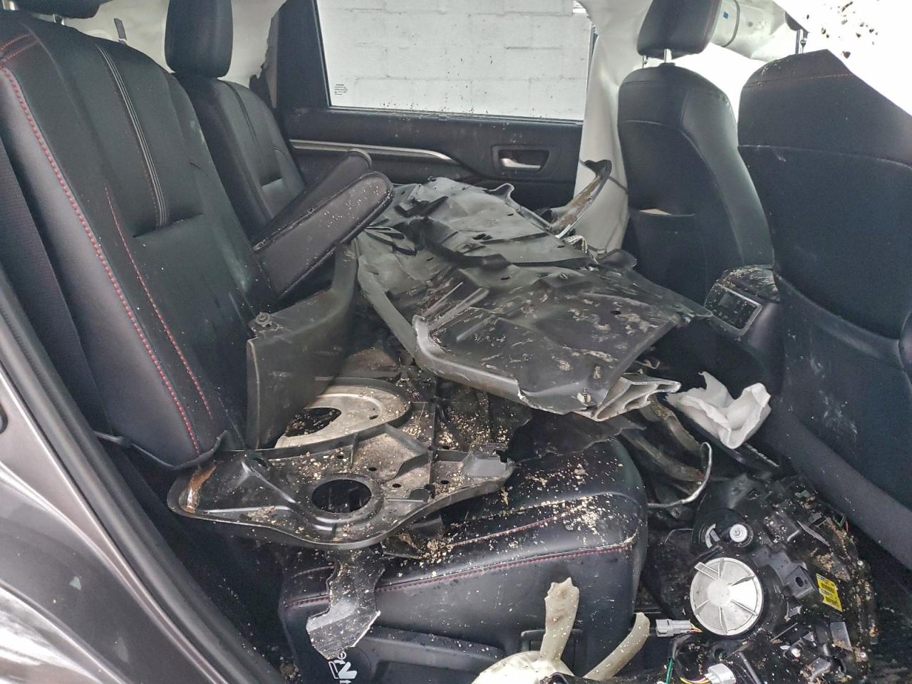 Toyota Highlander Se Image 7