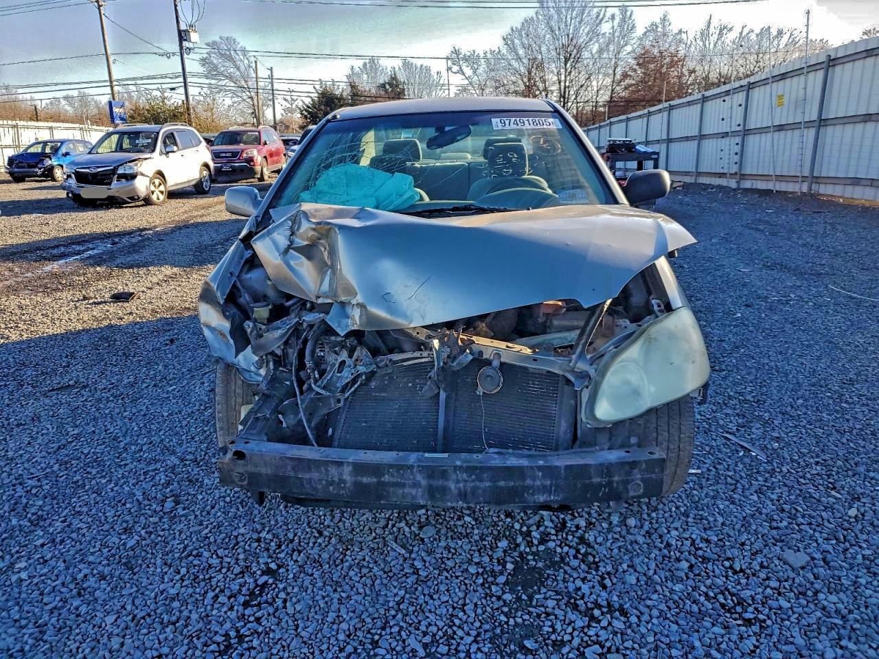 Toyota Corolla Ce Image 3