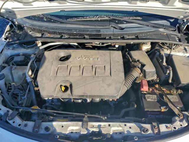 Toyota Corolla Base Image 10