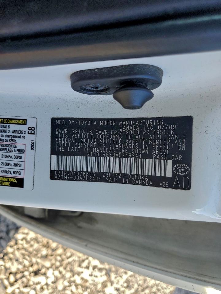 Toyota Corolla Base Image 9