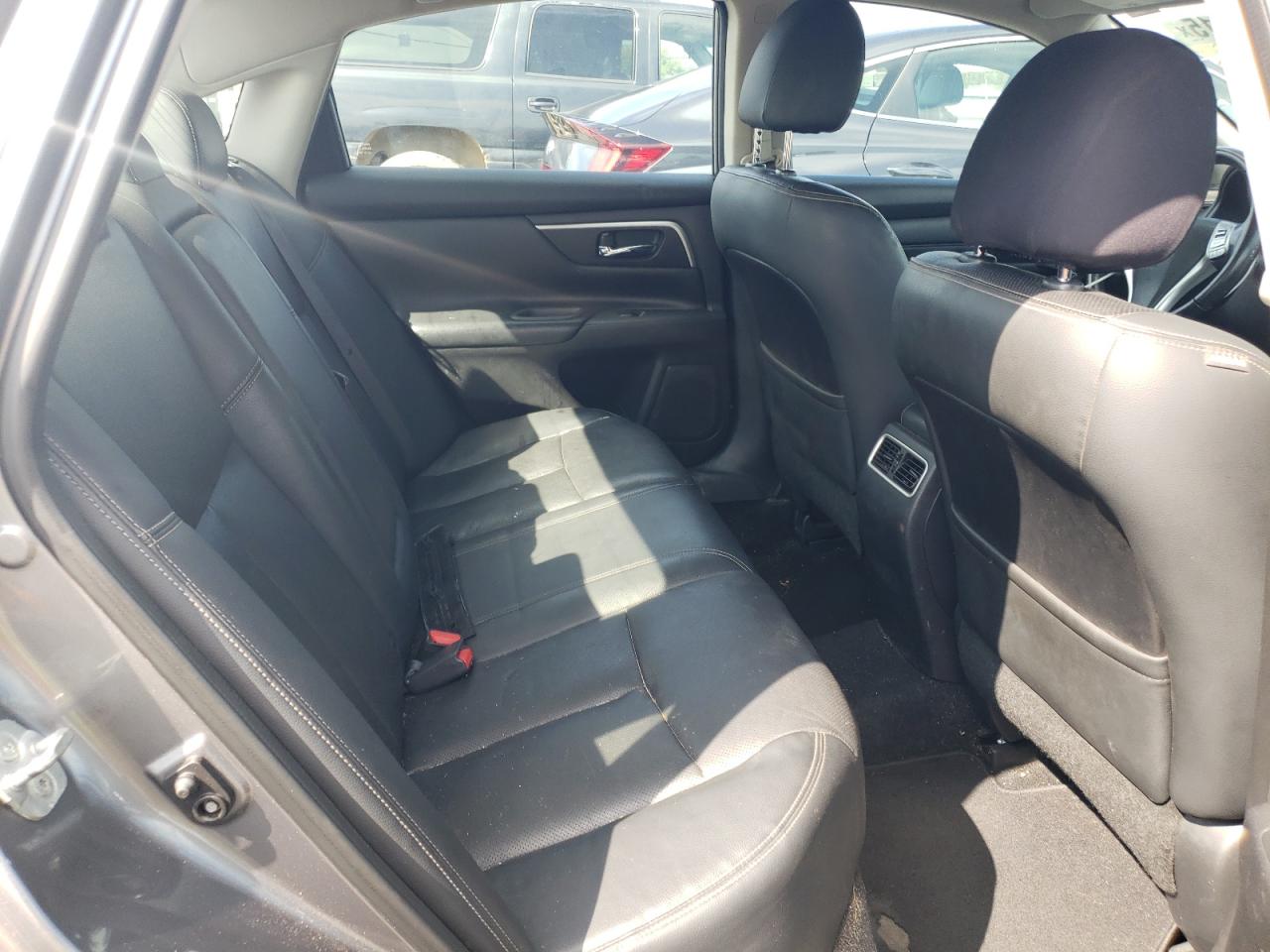 Nissan Altima 2.5 Image 5
