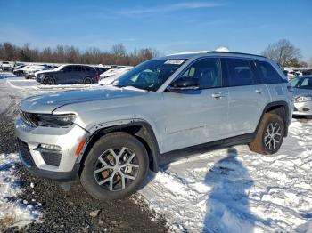  Salvage Jeep Grand Cherokee