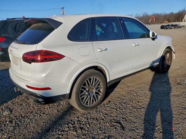 Porsche Cayenne Image 6