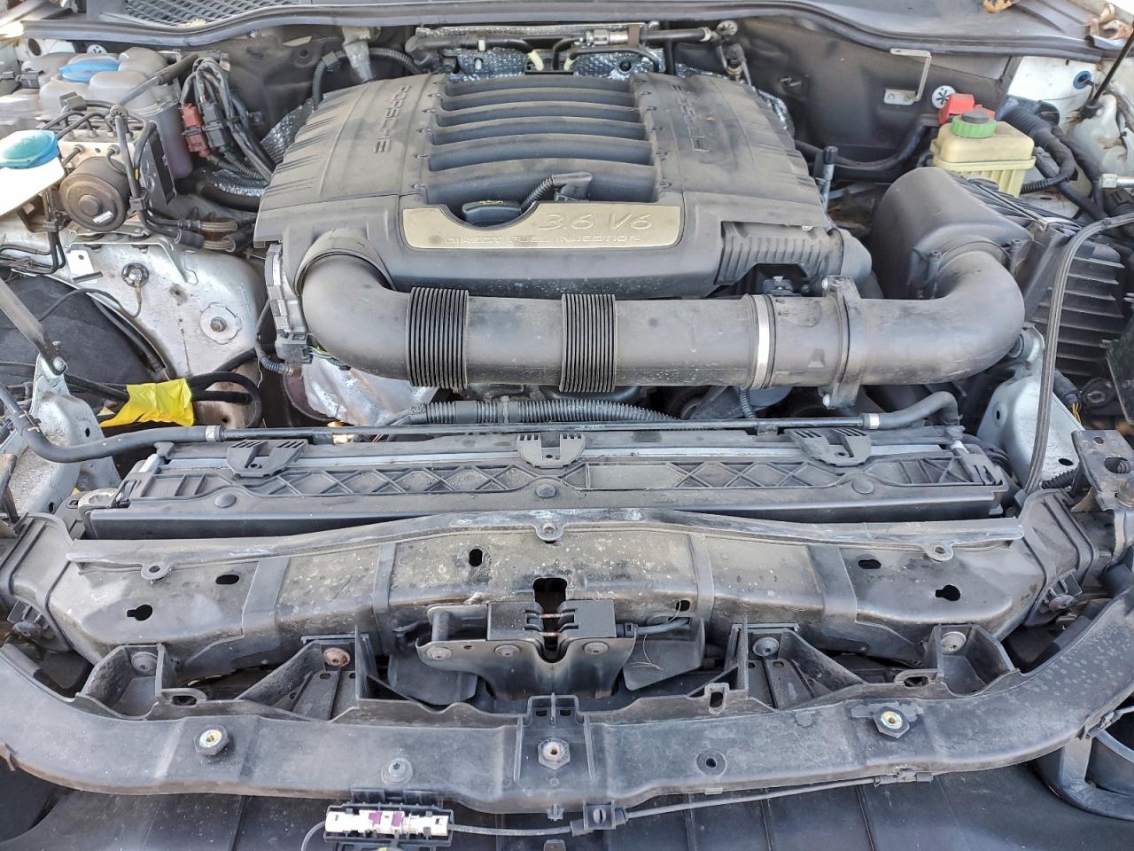 Porsche Cayenne Image 8