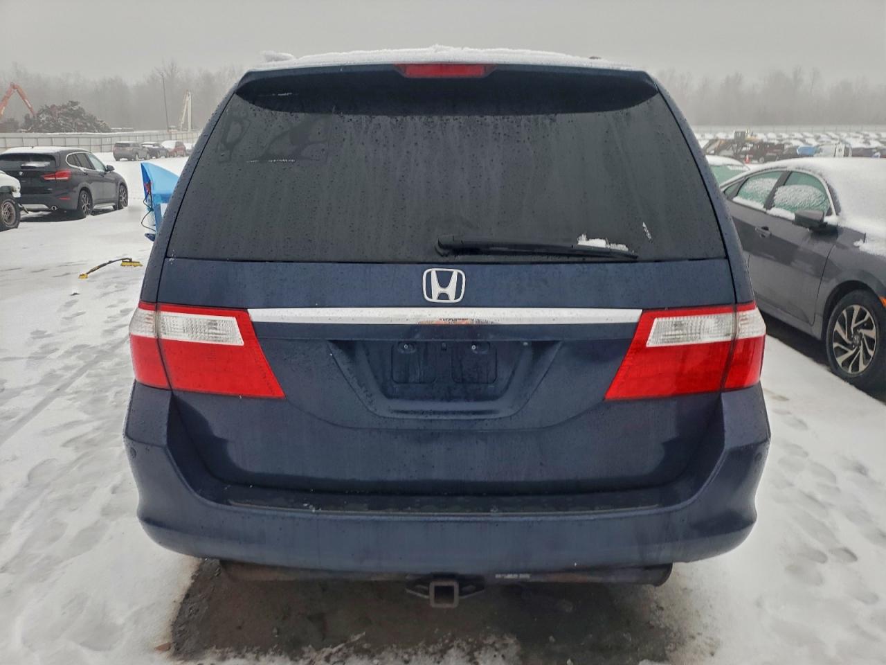 Honda Odyssey Touring Image 5