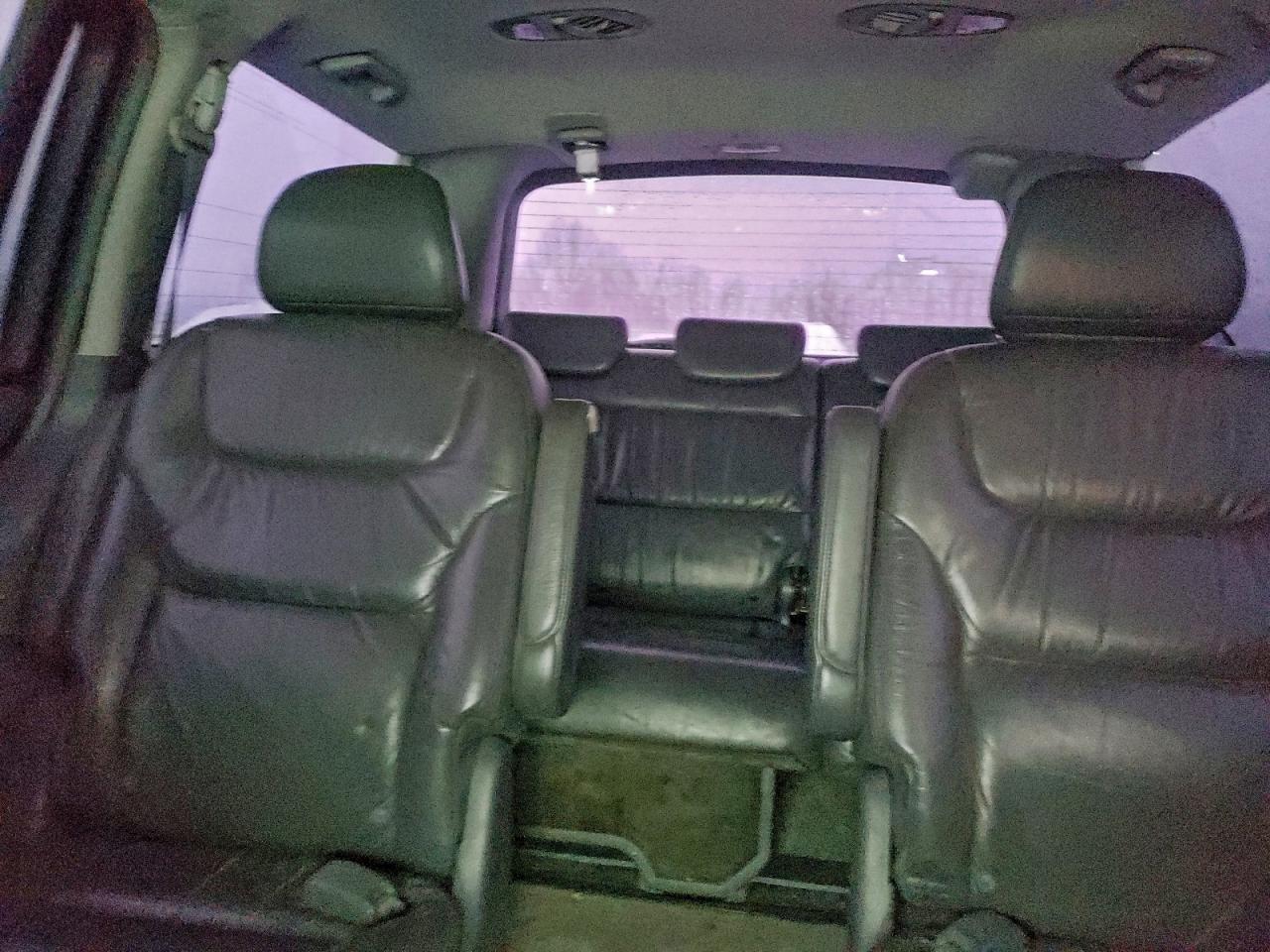 Honda Odyssey Touring Image 3