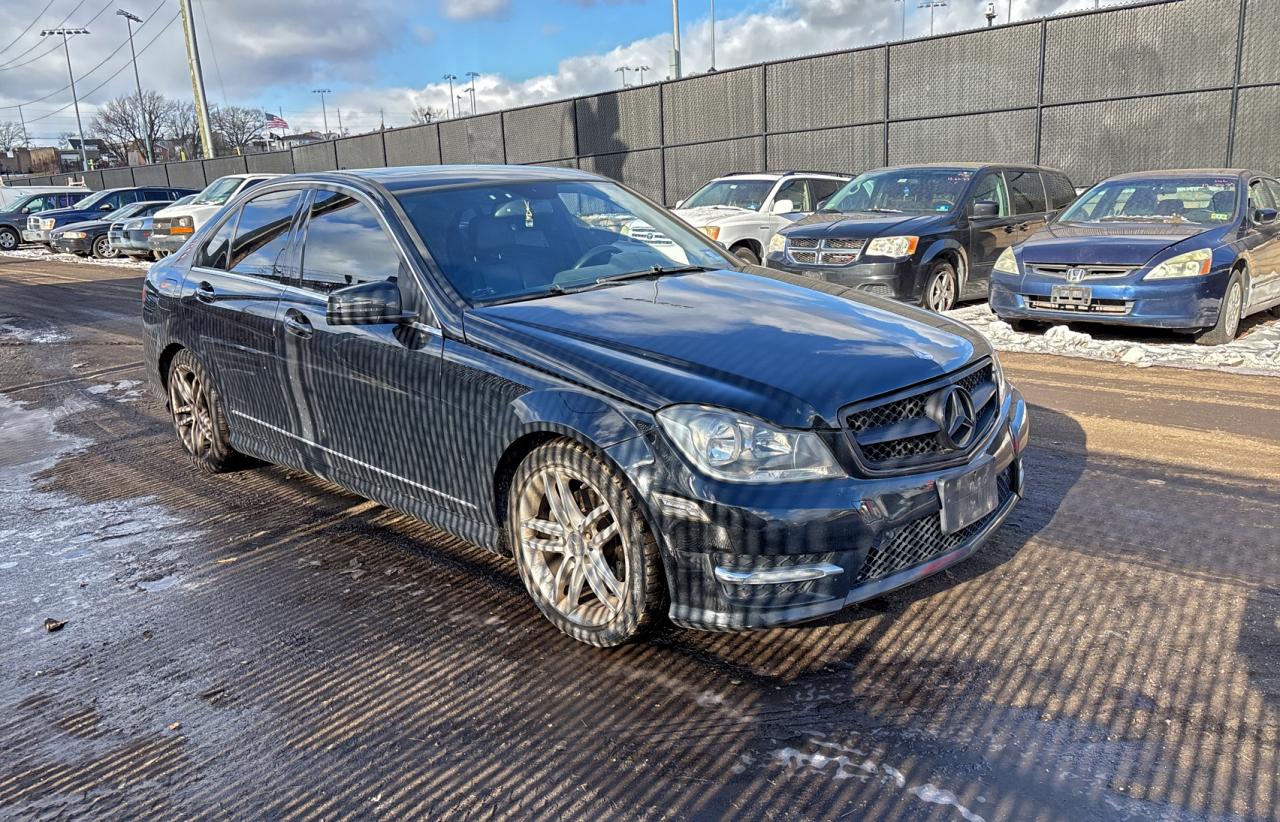 Mercedes-Benz C-Class 300 4matic Image 1