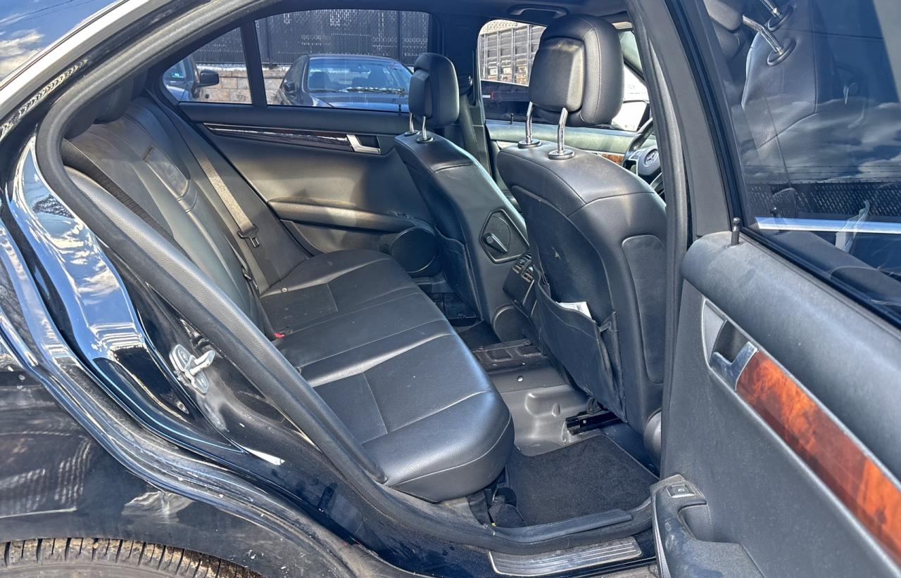 Mercedes-Benz C-Class 300 4matic Image 3