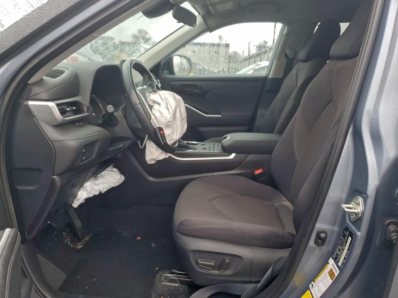 Toyota Highlander L Image 3