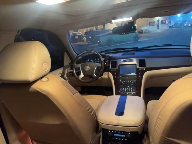 Cadillac Escalade Esv Image 2