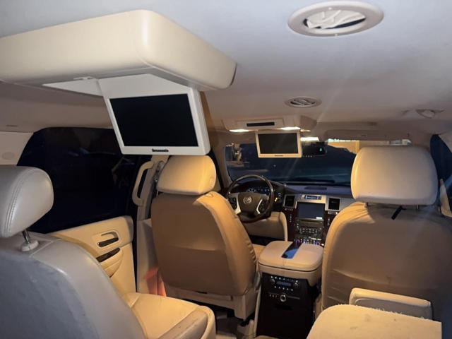 Cadillac Escalade Esv Image 14