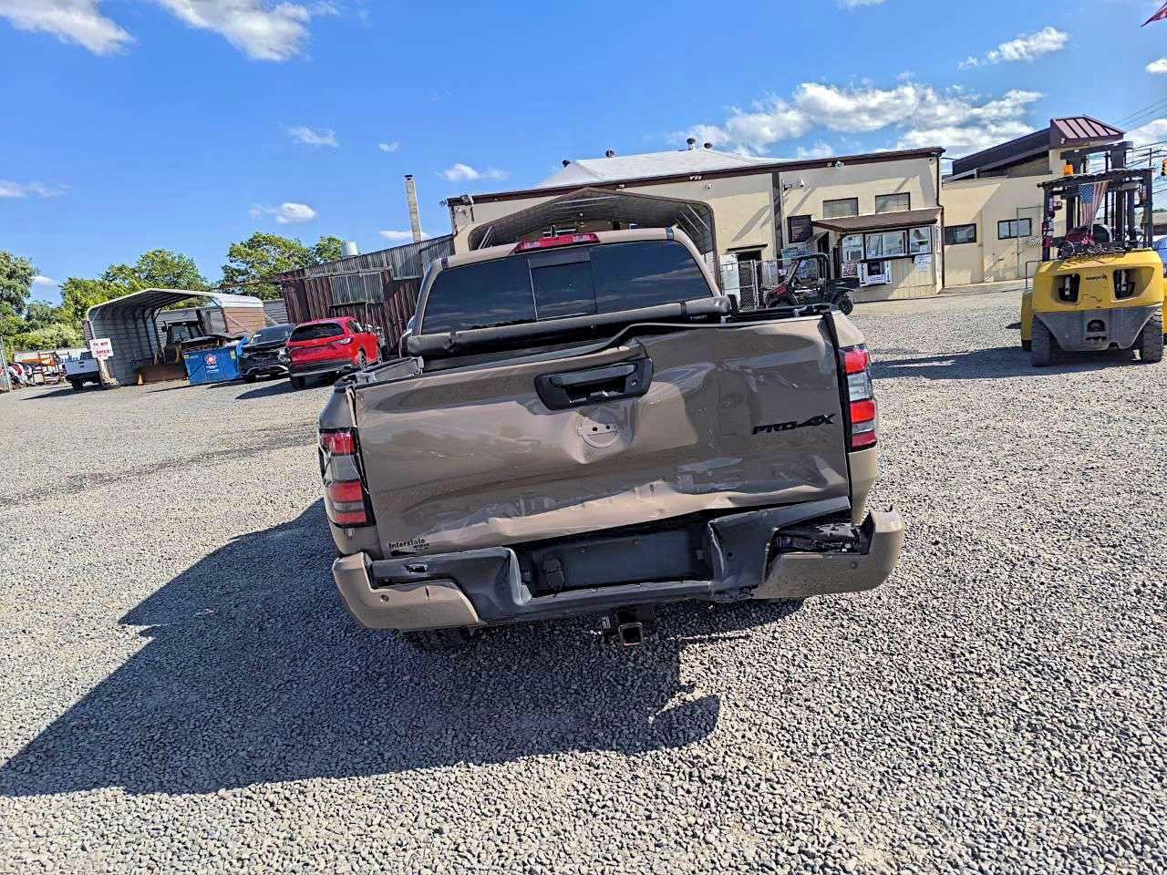 Nissan Frontier S Image 7