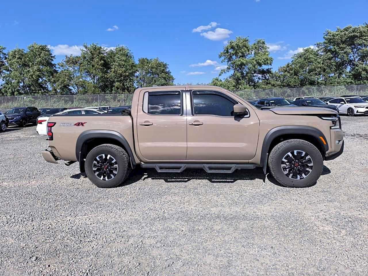 Nissan Frontier S Image 3