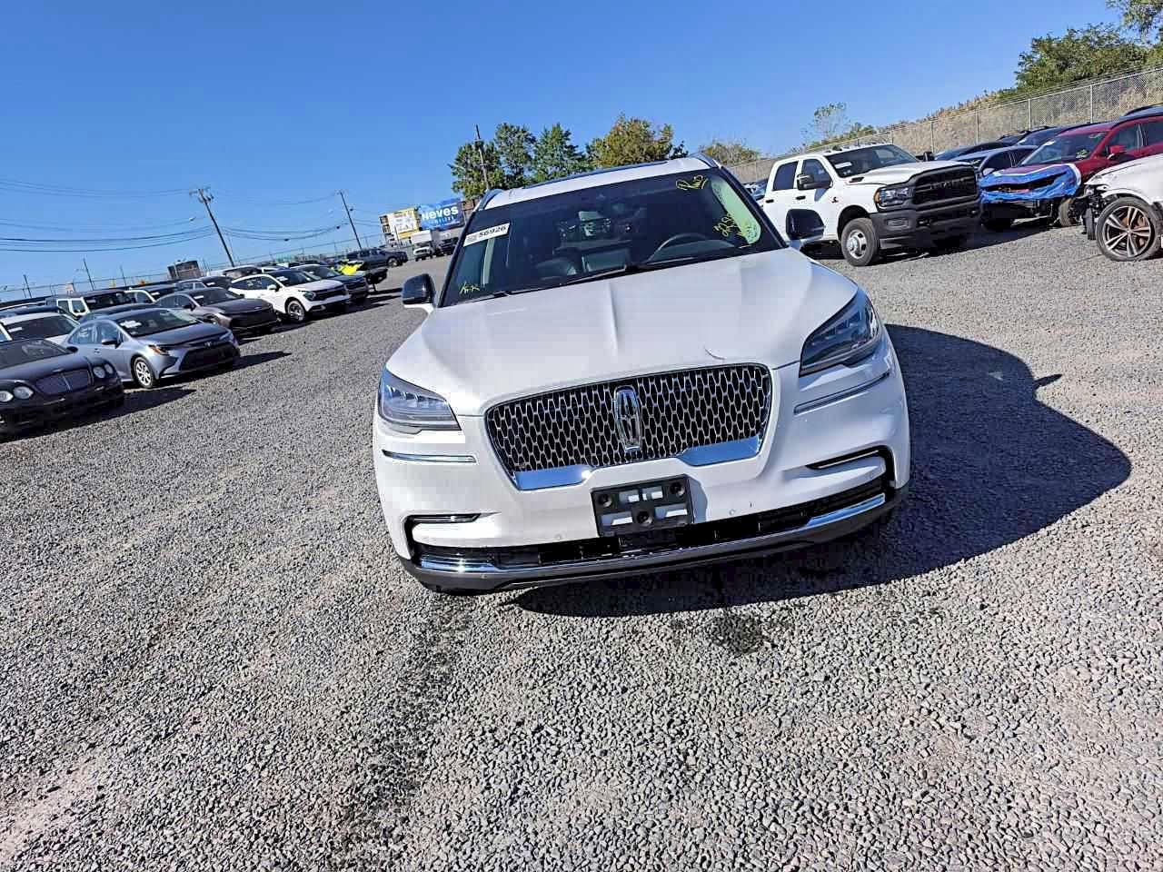 Lincoln Aviator Image 7