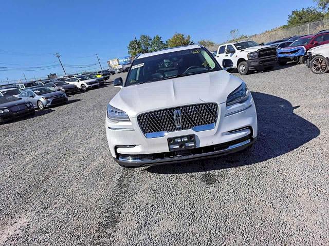 Lincoln Aviator Image 7