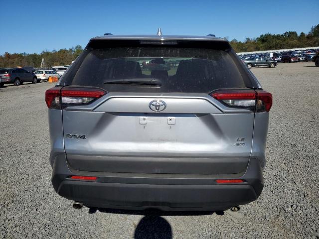 Toyota RAV4 Le Image 3