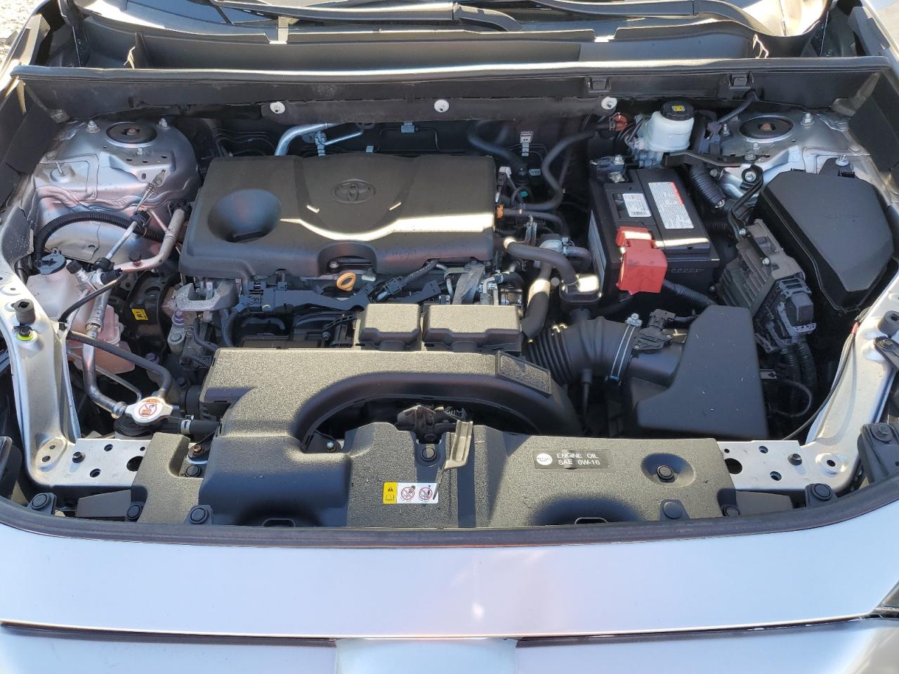 Toyota RAV4 Le Image 10