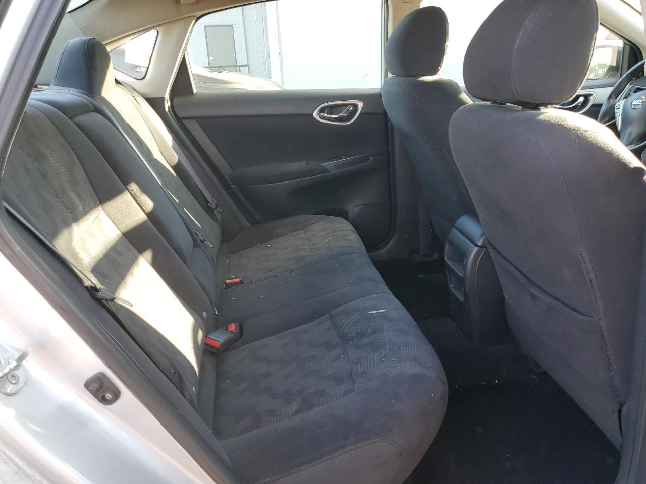 Nissan Sentra S Image 12