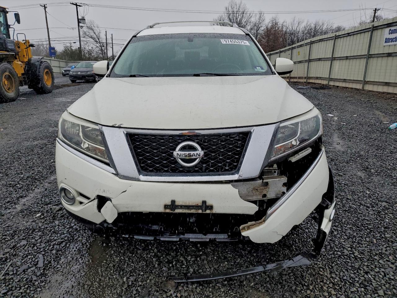 Nissan Pathfinder S Image 5
