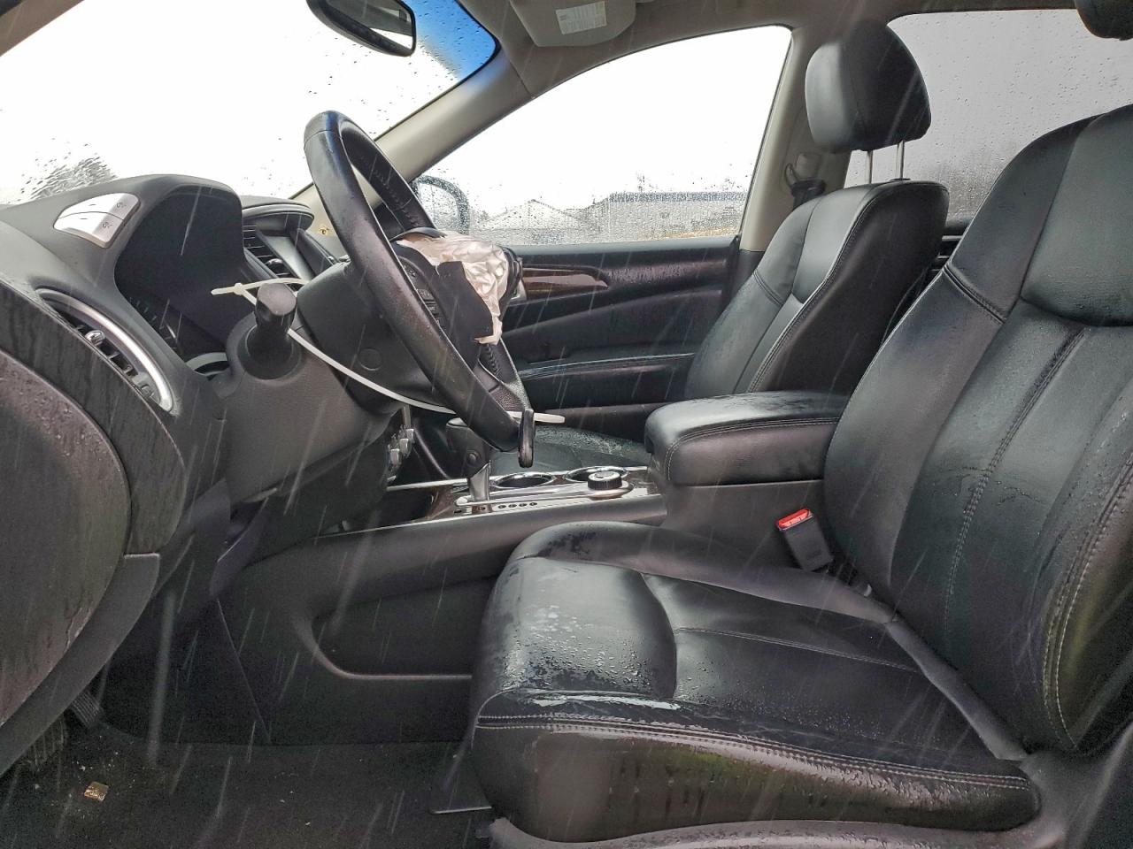 Nissan Pathfinder S Image 8