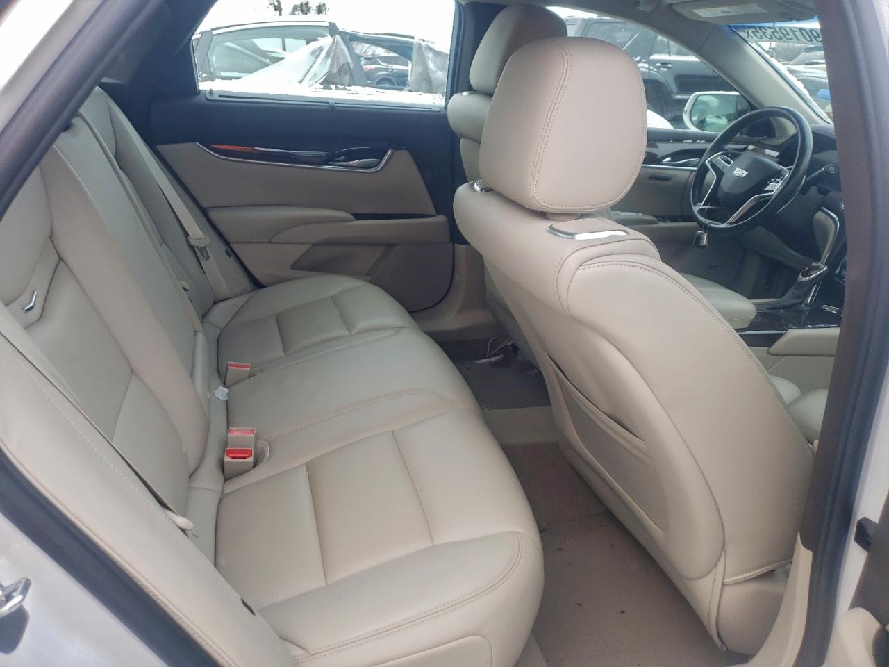 Cadillac XTS Premium Collection Image 12