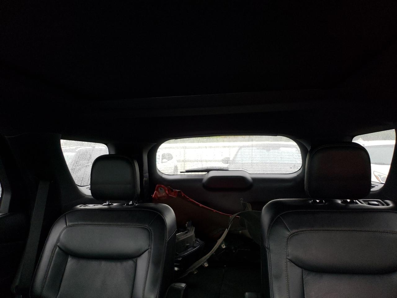 Ford Explorer Limited Image 5