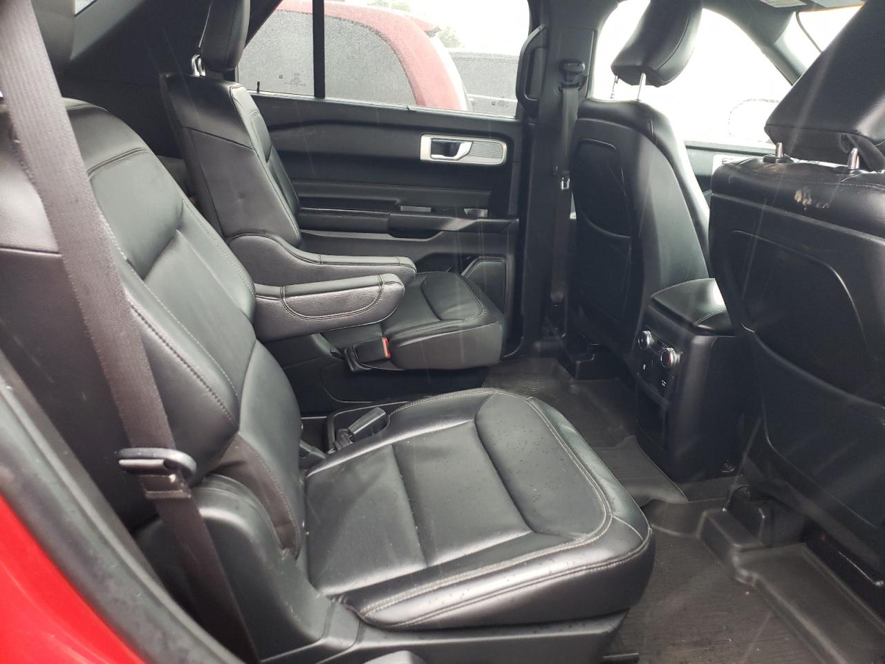 Ford Explorer Limited Image 2