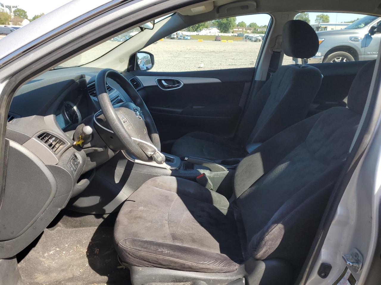 Nissan Sentra S Image 6