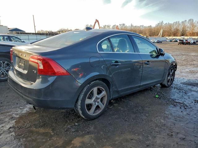 Volvo S60 T5 Image 8
