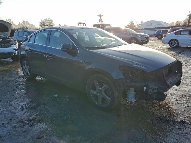 Volvo S60 T5 Image 3