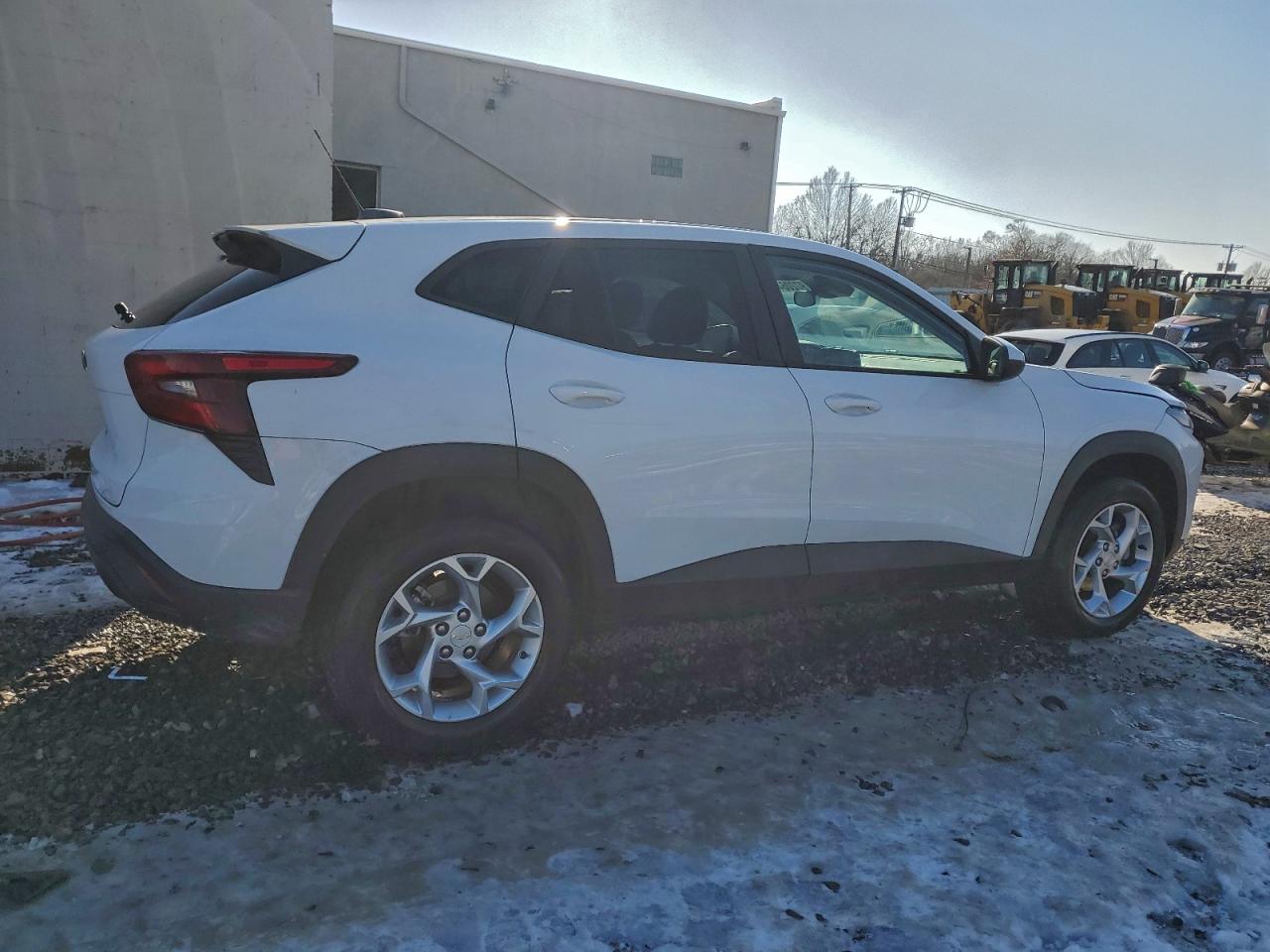 Chevrolet Trax Ls Image 13