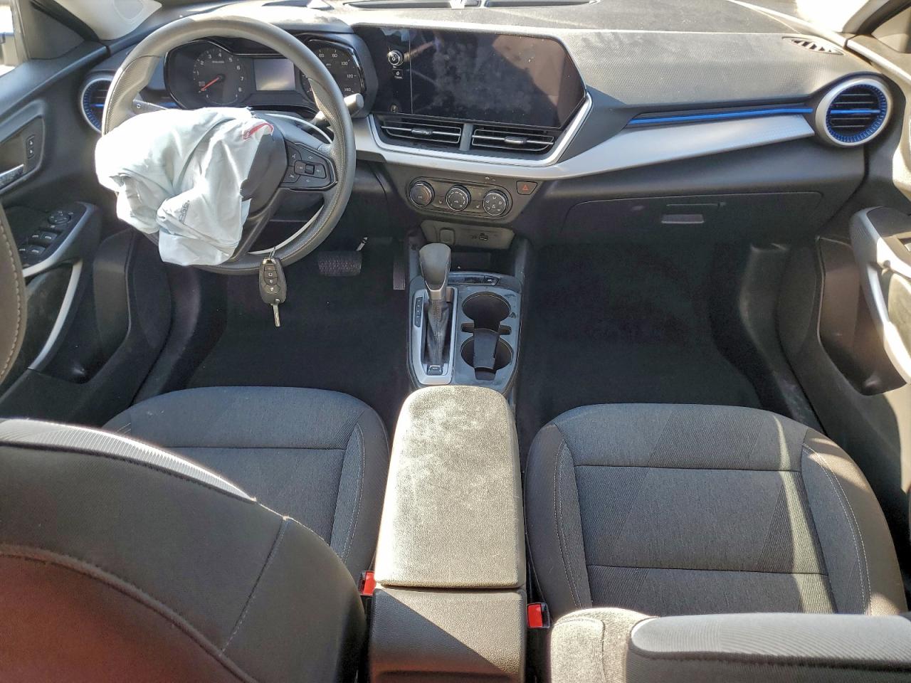 Chevrolet Trax Ls Image 6